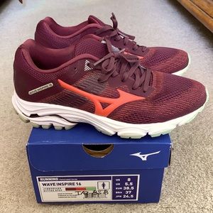 Mizuno wave inspire 16